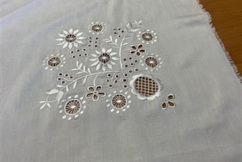 Kosička polotovar bez krajky 2500Kč